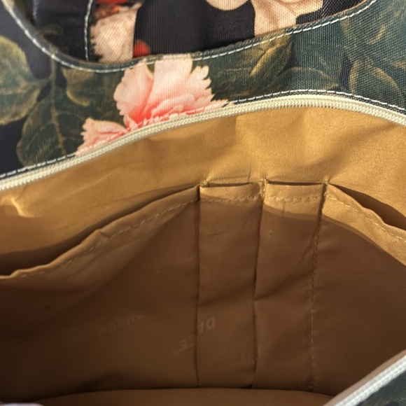 Dachee Laptop Bag Peonies with Dark Background - Picture 7 of 8